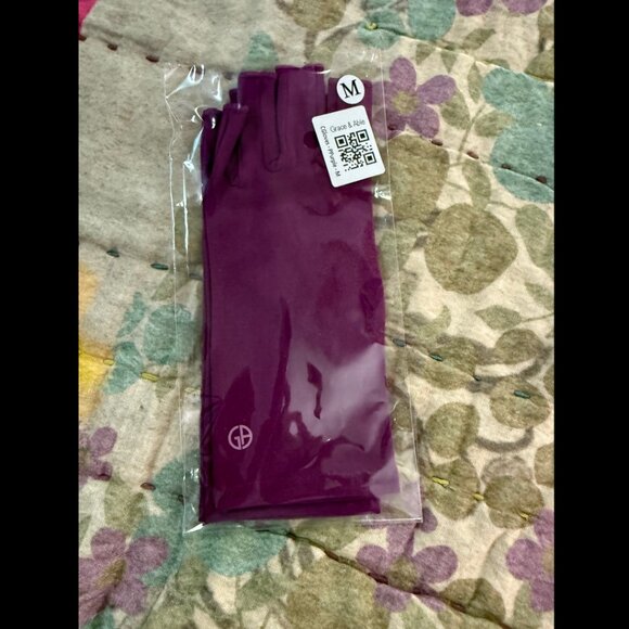 GRACE&ABLE Compression Gloves Dusky Plum Purple Size Medium - Picture 5 of 7